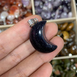 Mini moon pendant